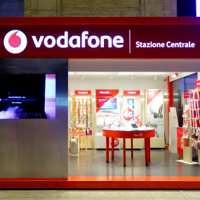 Ein Vodafone-Geschäft in Milan, Italien.
