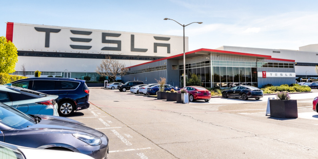 Tesla loten erneut Tiefstände aus - Deutsche Bank streicht 'Buy'