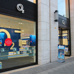 Ein O2-Geschäft in Berlin. O2 gehört zu Telefonica Deutschland.